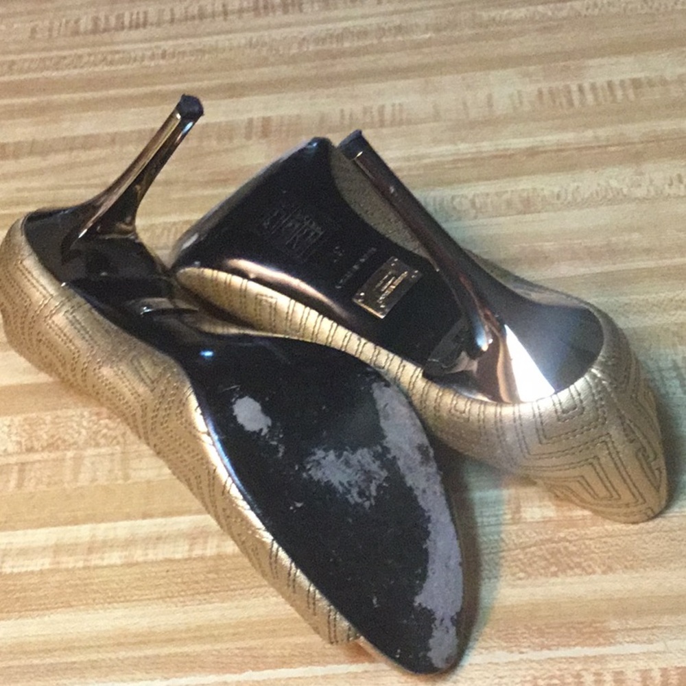 Versace Gold Peep-Toe Leather Heels - Picture 6 of 6